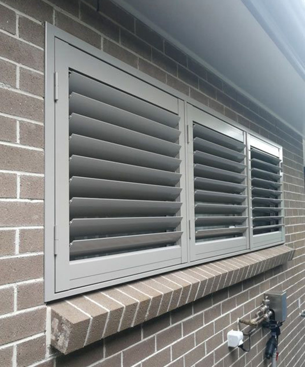 cửa chớp cố định nhôm Xingfa